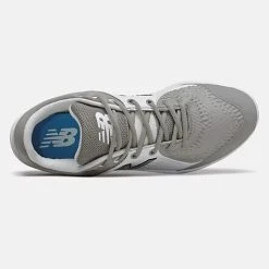 Hit After Hit New Balance – Grey/White Low-Cut L3000v5 Metal Spikes (L3000TG5)